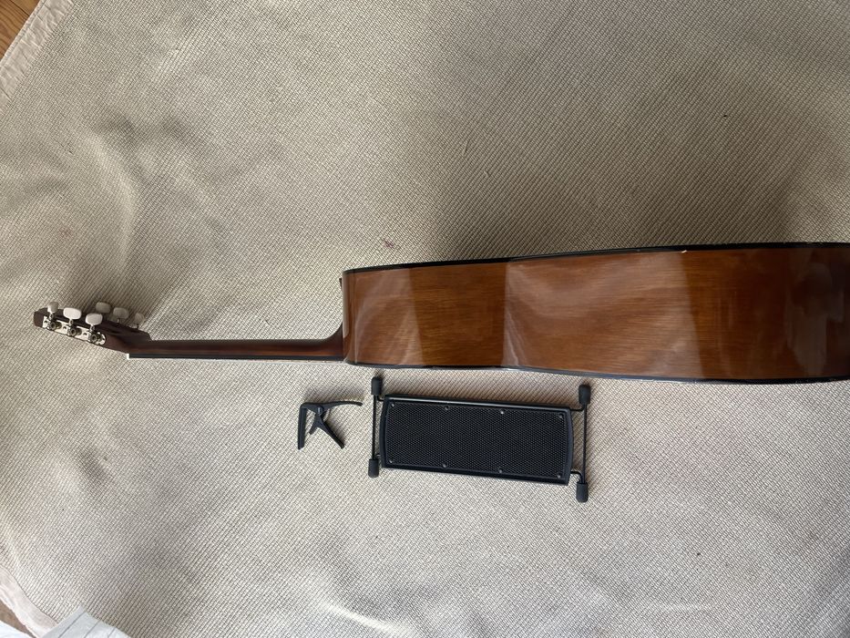 Guitarra Yamaha c40