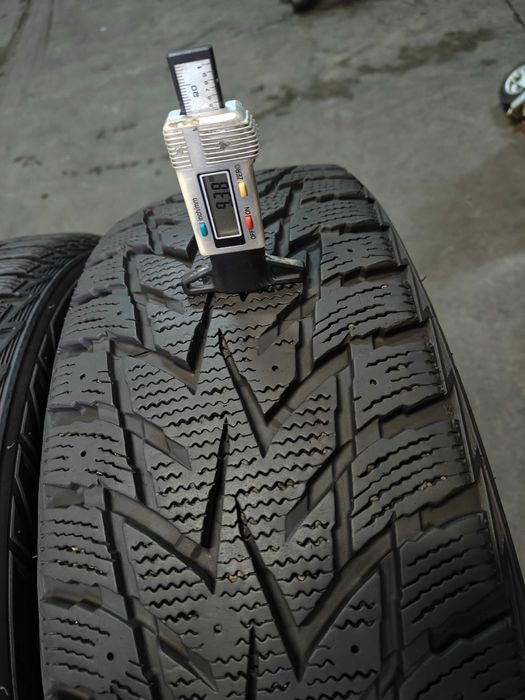 Nexen/Roadstone 225/60 R17 103T XL шини зимові 24-й рік виробник Корея