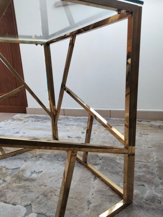 Mesa de entrada em vidro