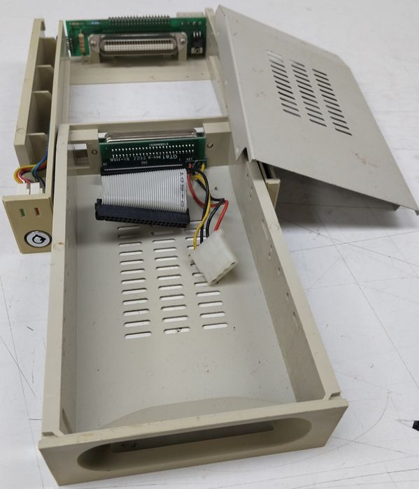 Gaveta Extraível 3.5" IDE (PATA) – Mobile Rack Vintage PC