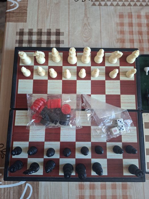 Шахматы,шашки и лото