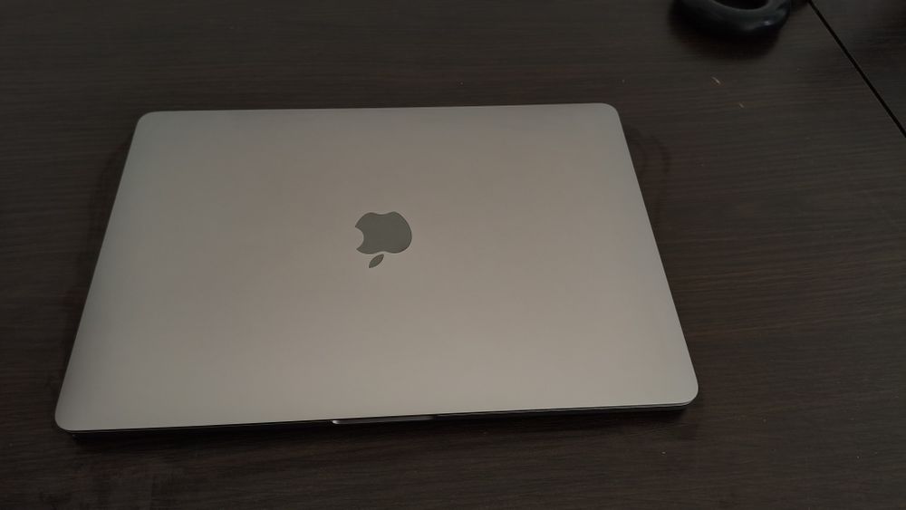 Macbook 13 pro хороше состояние