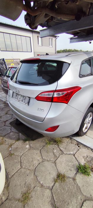 Hyundai i30 combi SW  2016r. auto na części lakier U3S