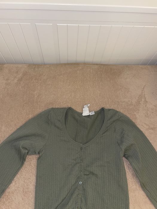 Top verde com decote