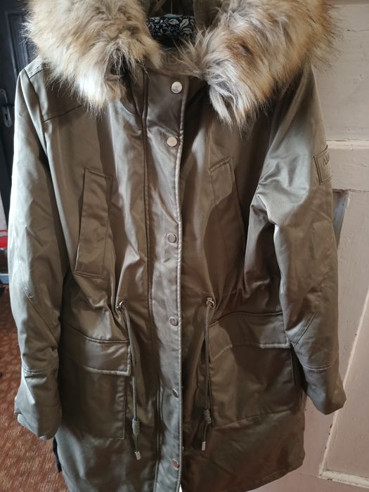 Парка  AMISU розмір EU 40