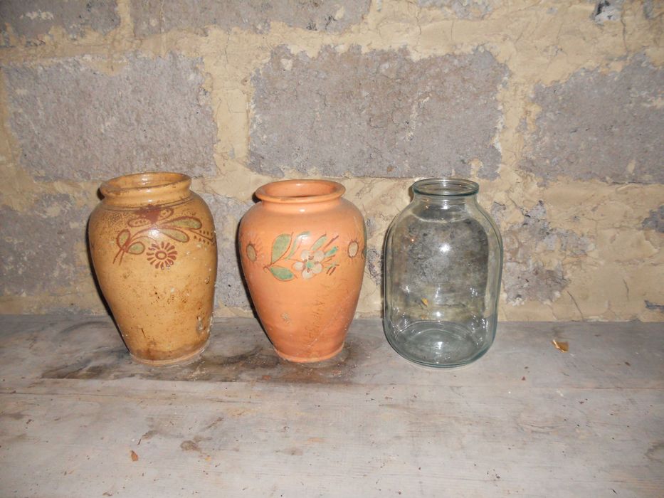 Набори столової посуди.