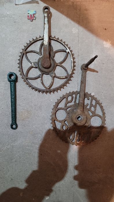 Велозапчастини ретро