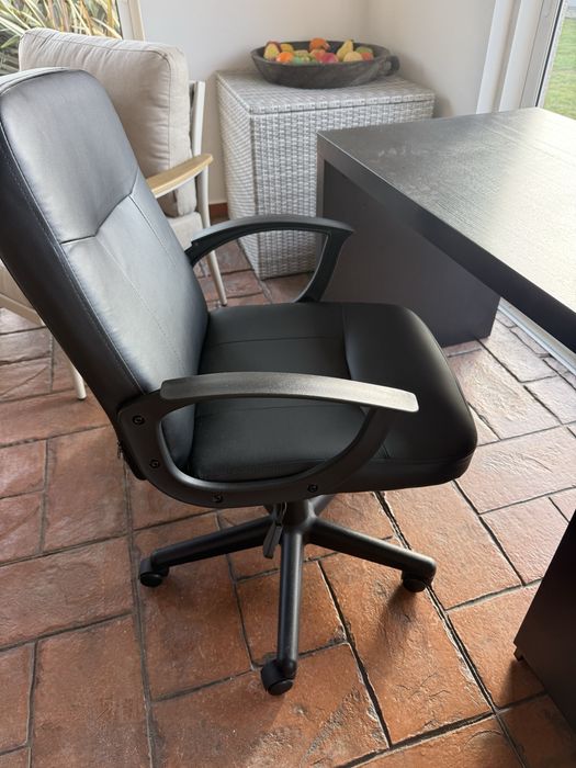 Secretária MALM IKEA Preta Ótimo Estado