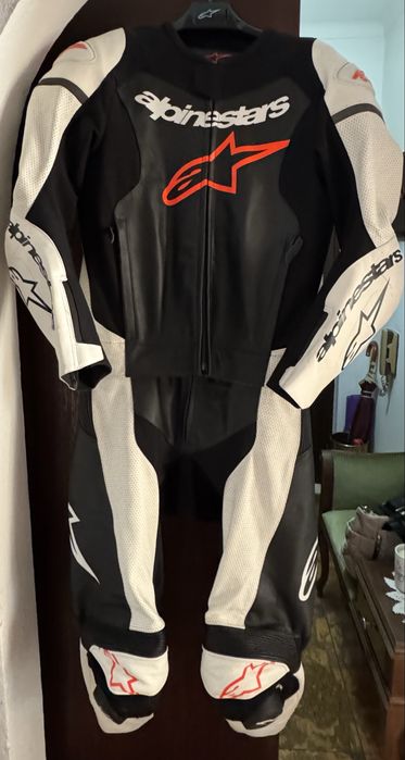 (2 artigos) Fato de 2 peças Alpinestars GP FORCE + Luvas GP PRO R4