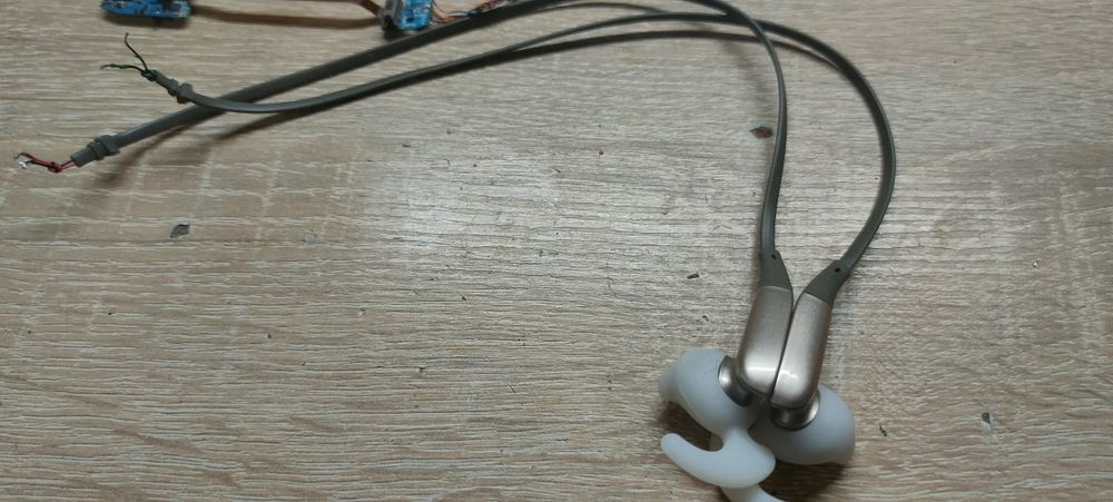 Samsung LEVEL U запчасти