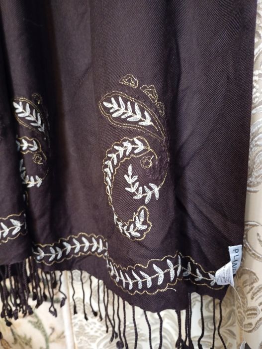 Новенький шарф від PLANET на подарунок