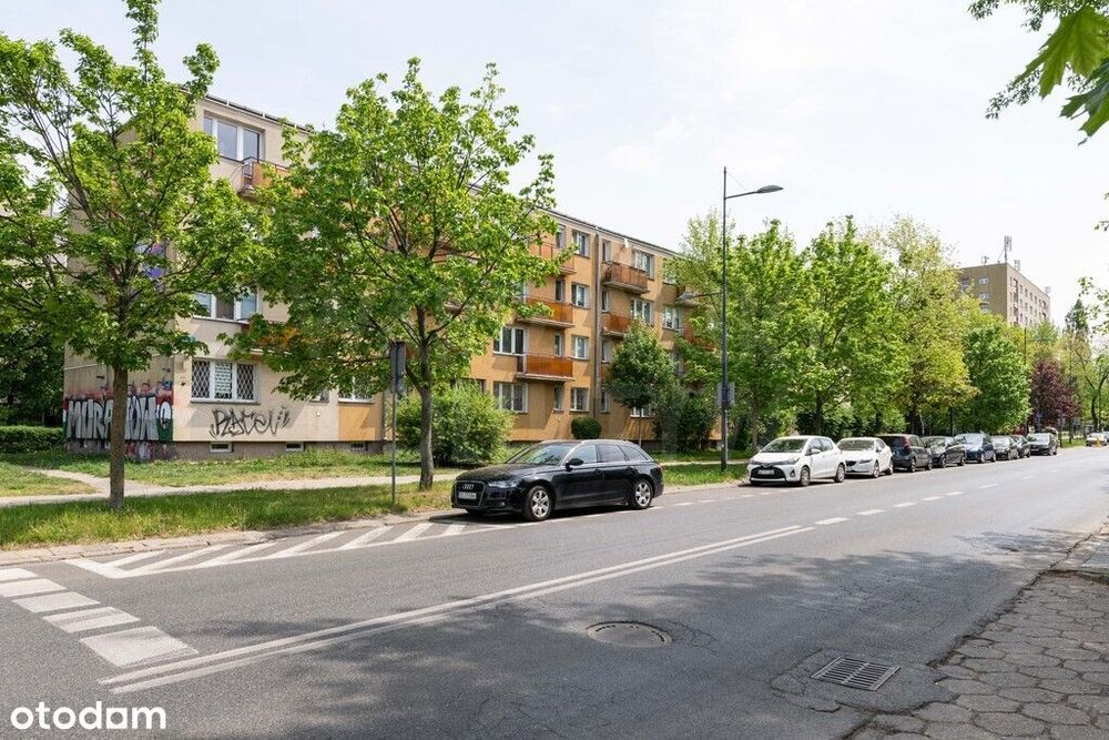 Przytulna kawalerka z balkonem. Muranów.