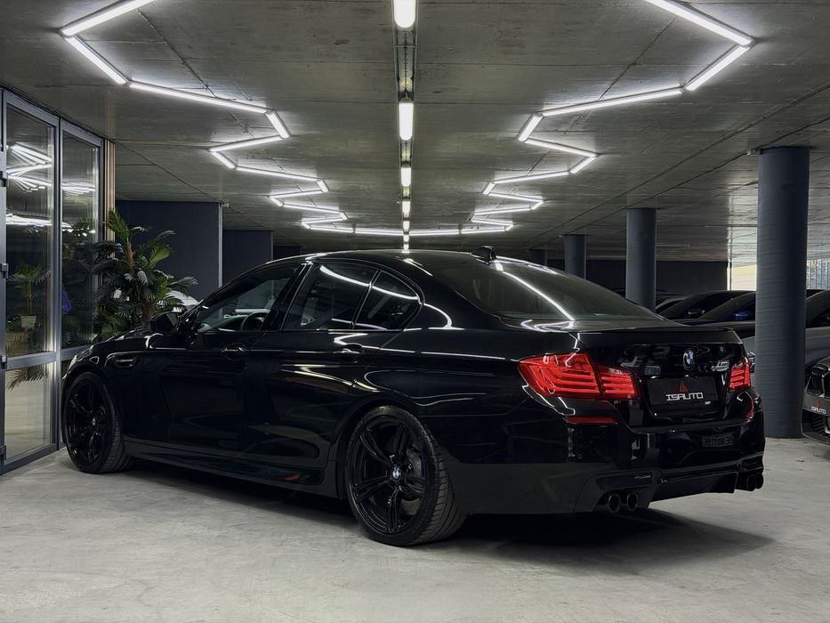 BMW M5 F10