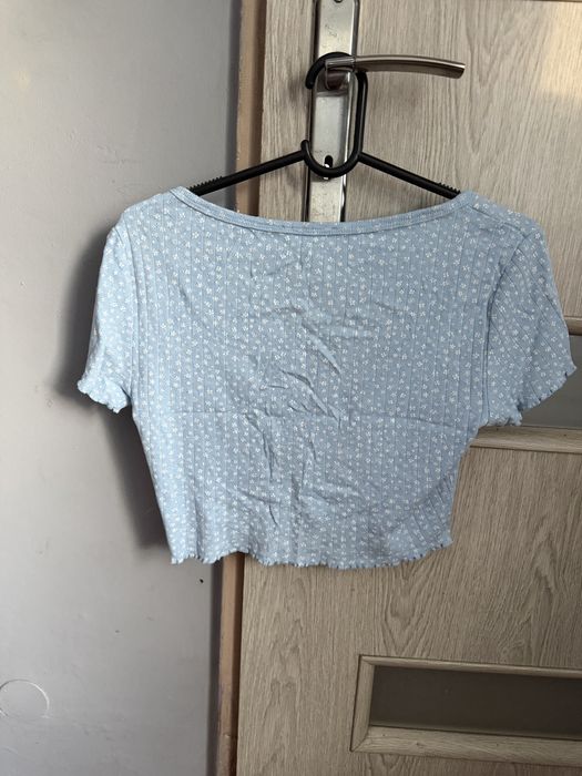 Jasno niebieski crop top FB Sister