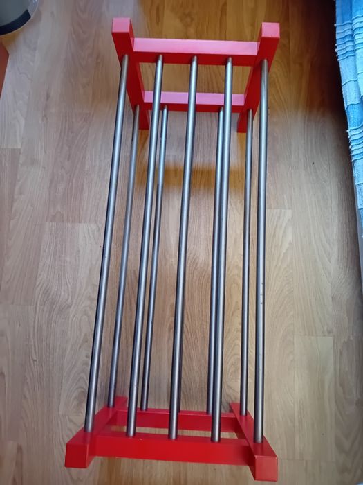 Sapateira ikea vermelha