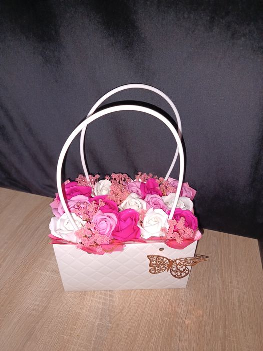 Bukiet z róży mydlanych Torebka box z róży mydlanych na każdą okazję