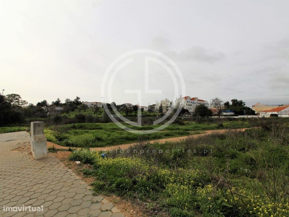 Lotes de terreno urbano, no Parchal, Lagoa