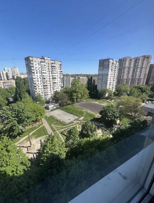 Власник. Продам 3-х кім. з ремонтом. Метро Деміївська 2хв, Держ прогрм