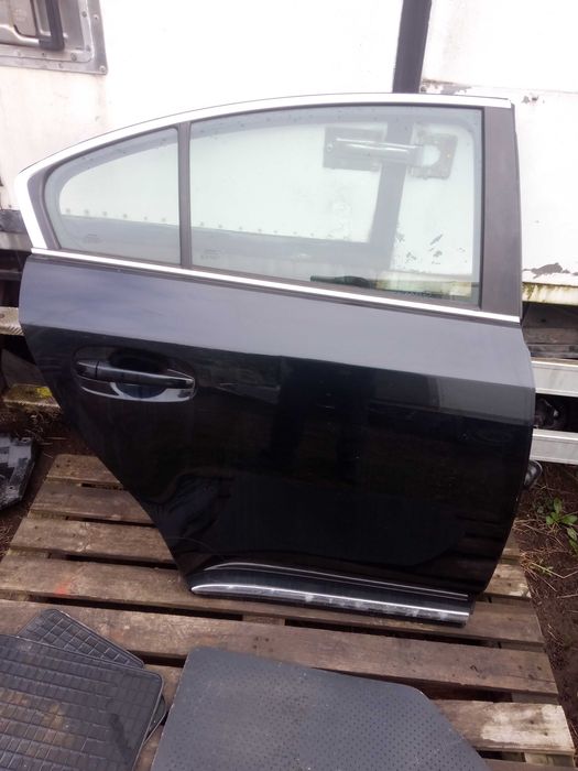 toyota AVENSIS T27 09- drzwi prawy tył sedan kolor 1H2 W KOLOR