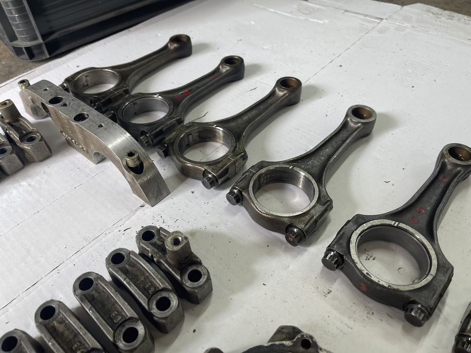 Czesci silnikowe m3 e36 3.0 s52b30 korbowody mostki rarytas bmw