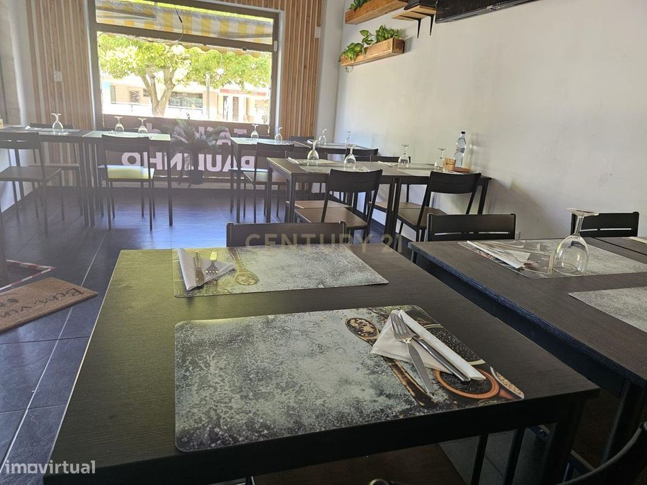 Restaurante para trespasse na Costa da Caparica - Excelente localizaçã