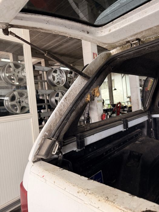 Hardtop Alpha GSX - Ford Ranger - vidro lateral partido
