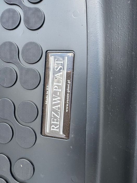 Mata do bagażnika VW Passat B7