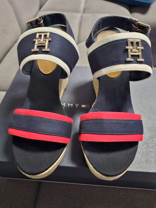 Buty na koturnie Tommy Hilfiger
