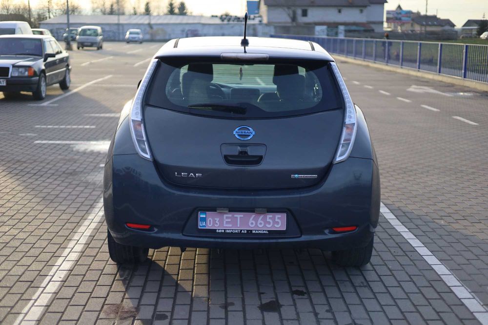 Nissan Leaf 2013  FL (модельний 2014) 24 kWh друга модивікація