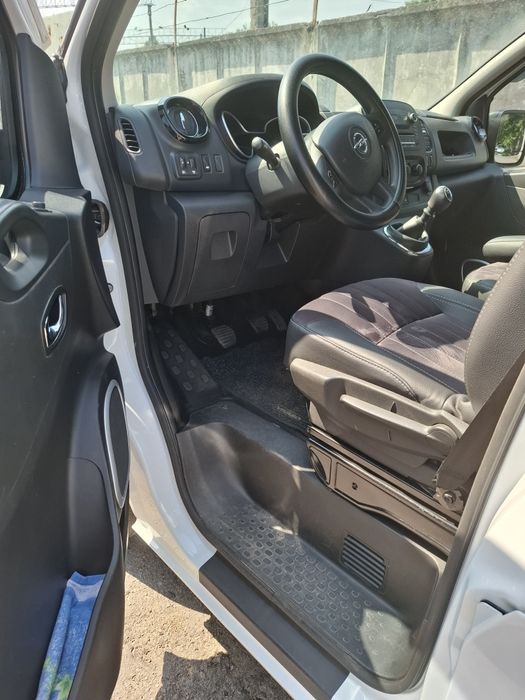 Продам Opel Vivaro 2016