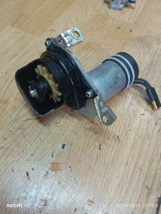 Briggs & Stratton Стартер електричний 84005205 594360 597274 Бригс Стратон