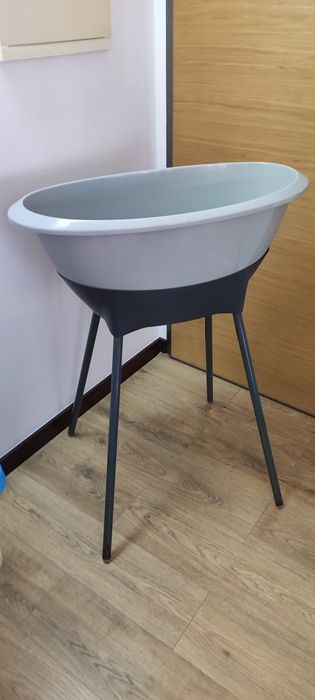 Banheira com apoio para bebê