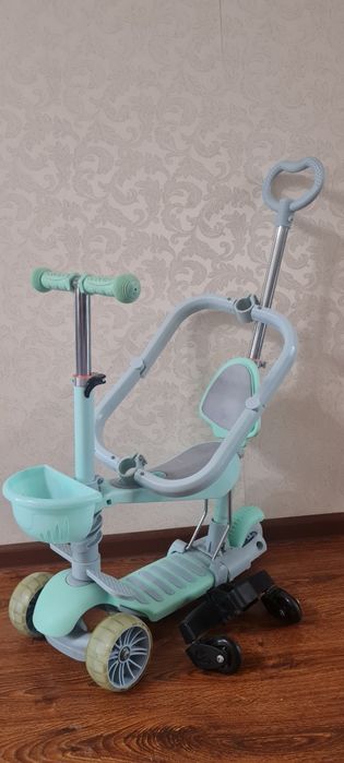 Детский самокат для малышей 1-4 лет