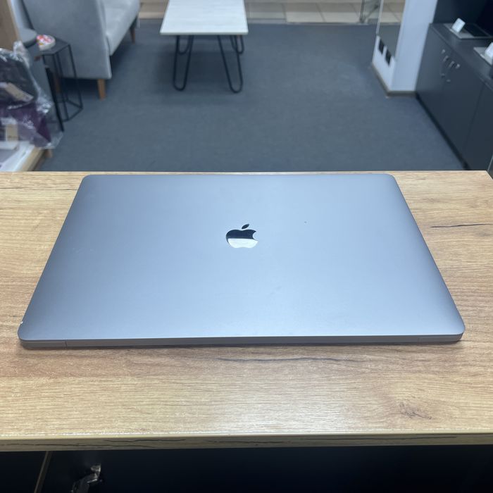 macbook pro 16 2019 i9 - купити ноутбуки - Ціна на OLX.ua