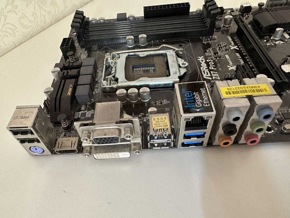 Материнська плата ASRock Z87 Pro3 s1150