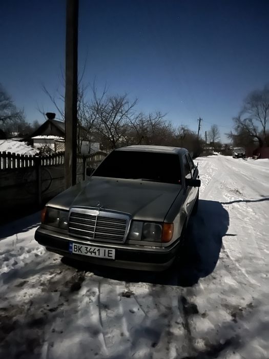 Mercedes-Benz 124