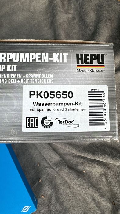 Kit distribuiçao + junta da cabeça + pernos de cabeça VW Golf V