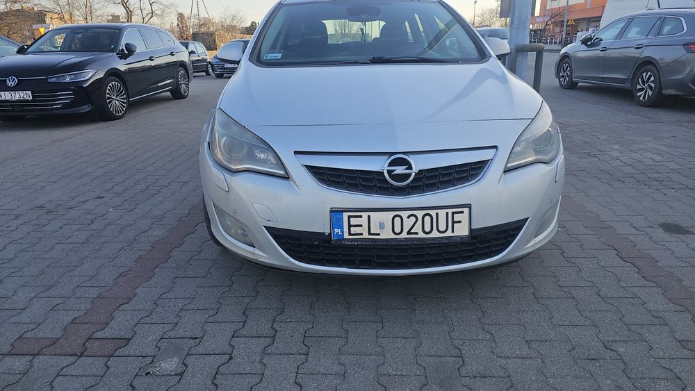 Opel Astra J 1.7 CDTI 110 km