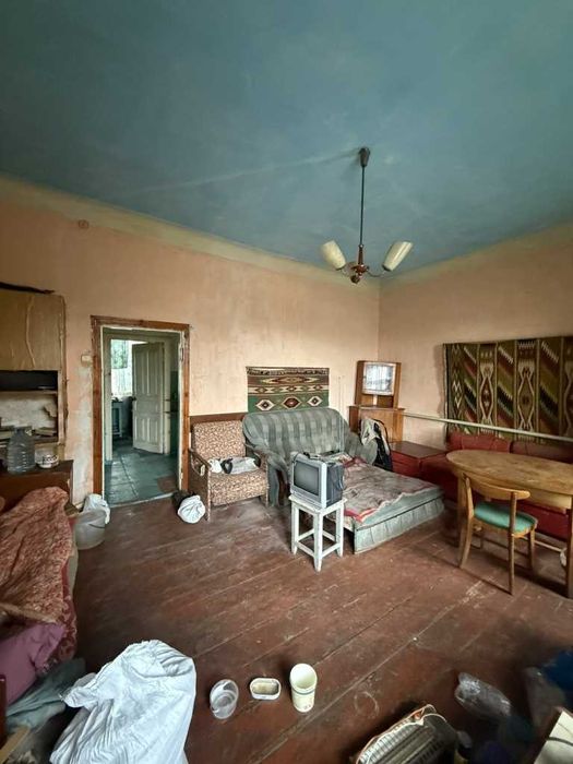 Пів будинку біля Океану | окремий двір | всі комунікації | котел