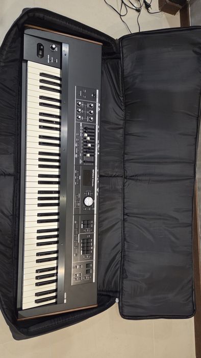 ROLAND VR-730 + Pokrowiec