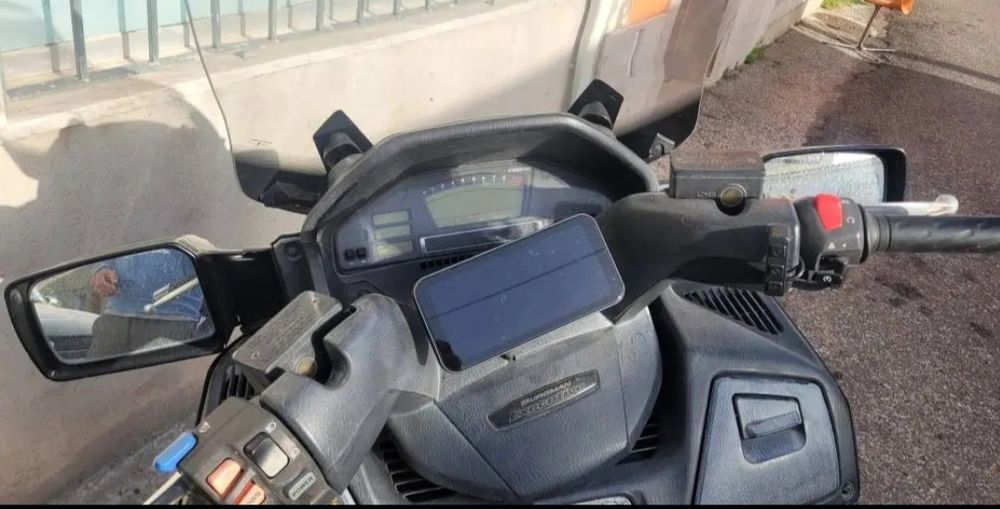 Suzuki Burgman 650