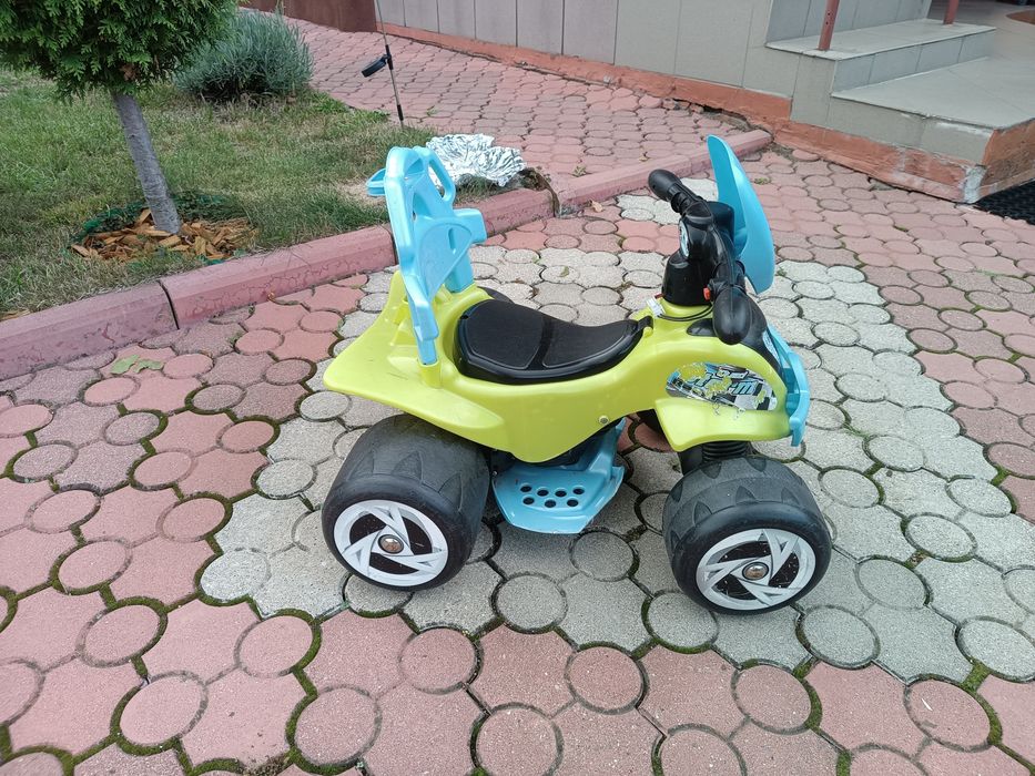 Quad dziecięcy na akumulator