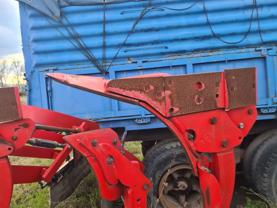 Турецький плуг Unlu 4+1