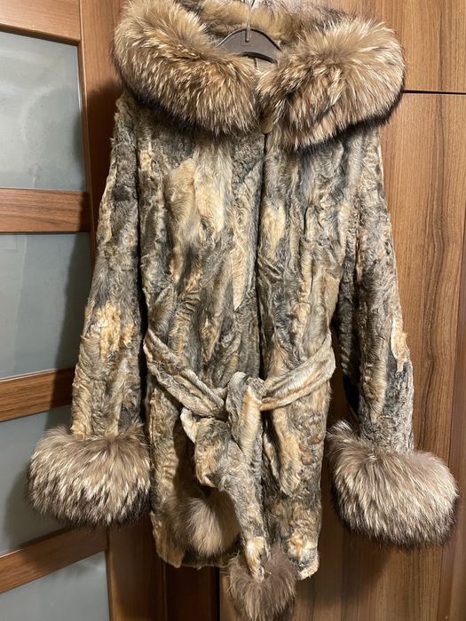 Futro naturalne srebrne karakuly i jenot