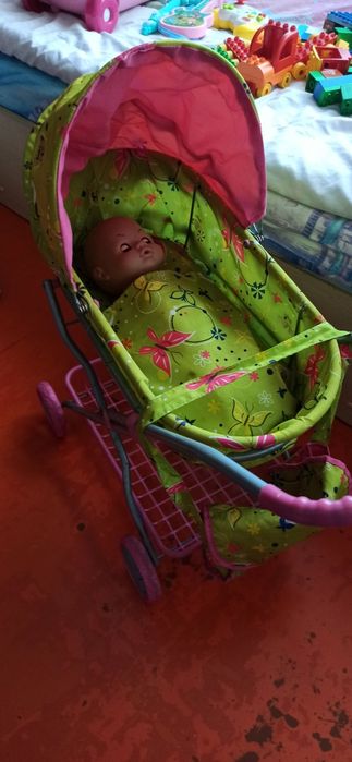 Детская колясочка с пупсиком