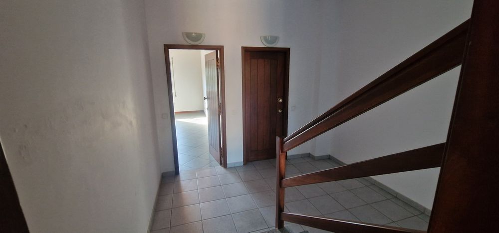 Escritórios no Centro de Vila Verde — Com Potencial para Habitação