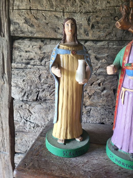 Ceramiczna figurka Święta Agata sygnowana