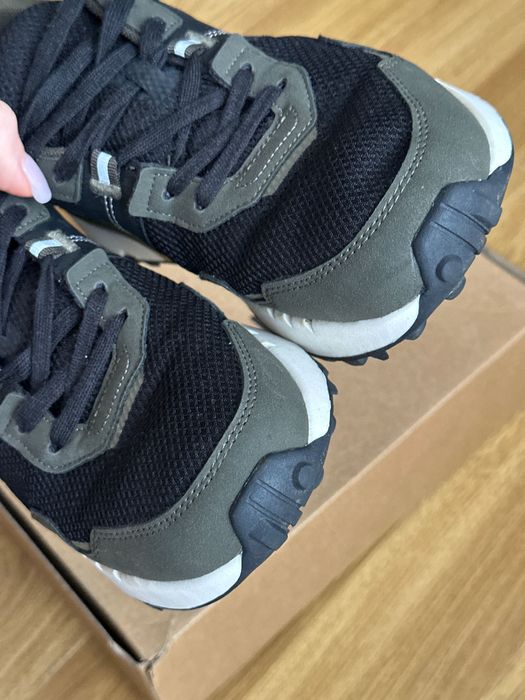 Чоловічі кросівки хакі Mango