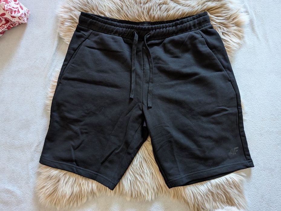 Krótkie spodenki męskie XL 4F czarne bawełna casual z kieszeniami