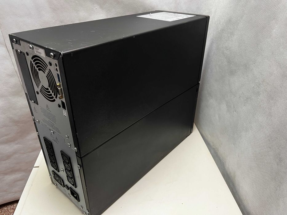 Zasilacz UPS APC SUA3000I 3000 VA 2700 W